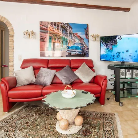 Jolanda By Interhome بيت للعطل